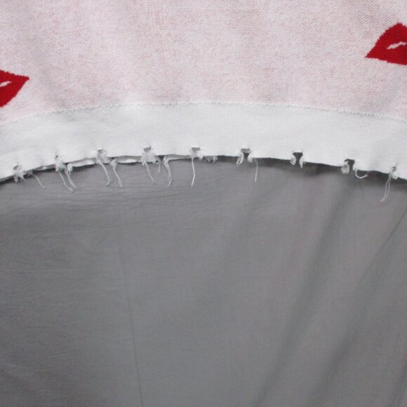 Andree By Unit Balloon Sweater Raw Hem Kiss Lips White & Red Women Size | 2X - Picture 5 of 14